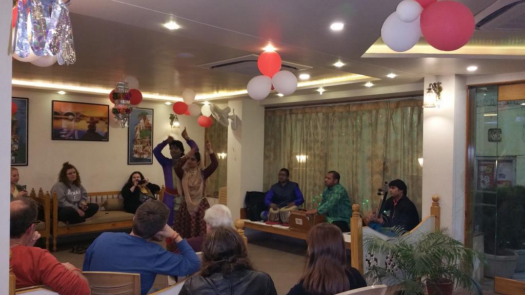 巴纳拉斯哈维酒店 瓦拉纳西 外观 照片
